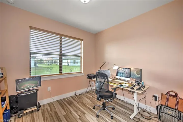 6137 Holt Ct, Fort Myers, Florida 33905