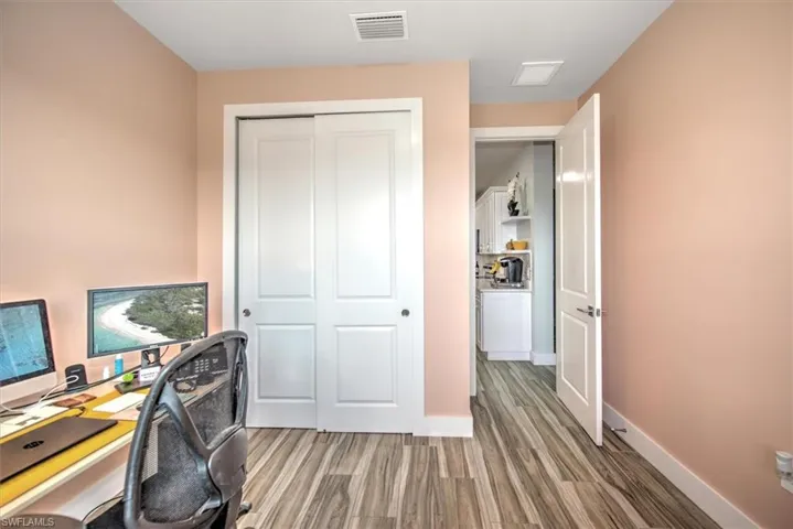 6137 Holt Ct, Fort Myers, Florida 33905