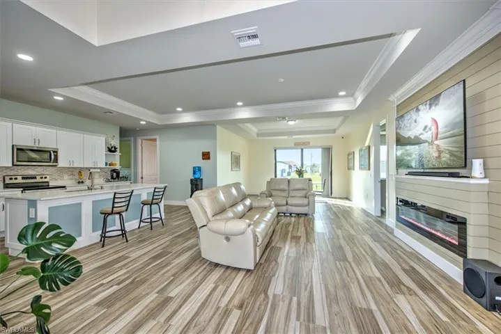 6137 Holt Ct, Fort Myers, Florida 33905