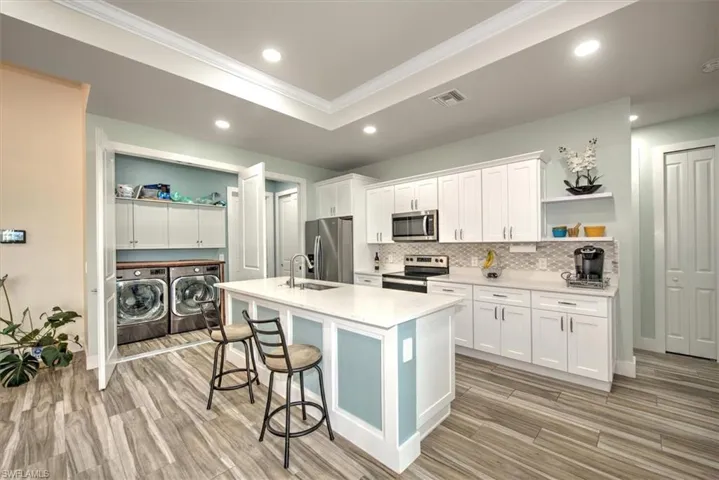 6137 Holt Ct, Fort Myers, Florida 33905