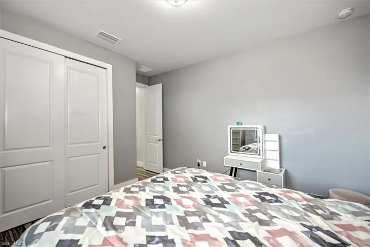 6137 Holt Ct, Fort Myers, Florida 33905