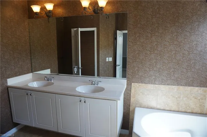 20605 Eastgolden Elm Dr, Estero, Florida 33928