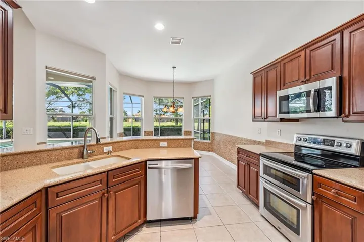 6817  Bent Grass  DR, Naples, FL 34113