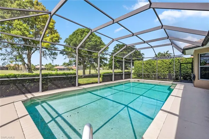 6817  Bent Grass  DR, Naples, FL 34113