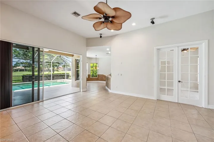 6817  Bent Grass  DR, Naples, FL 34113