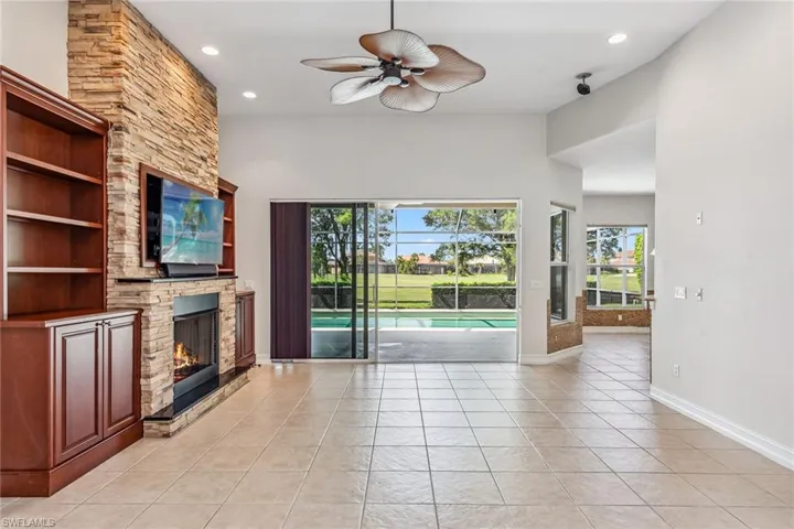 6817  Bent Grass  DR, Naples, FL 34113