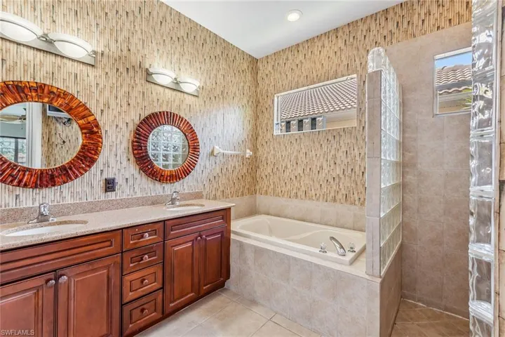 6817  Bent Grass  DR, Naples, FL 34113