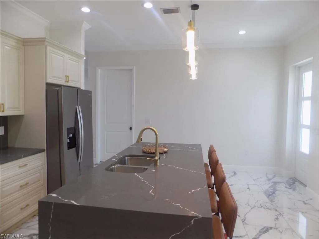 2924 Dunbar AVE, Fort Myers, FL 33916,225055784