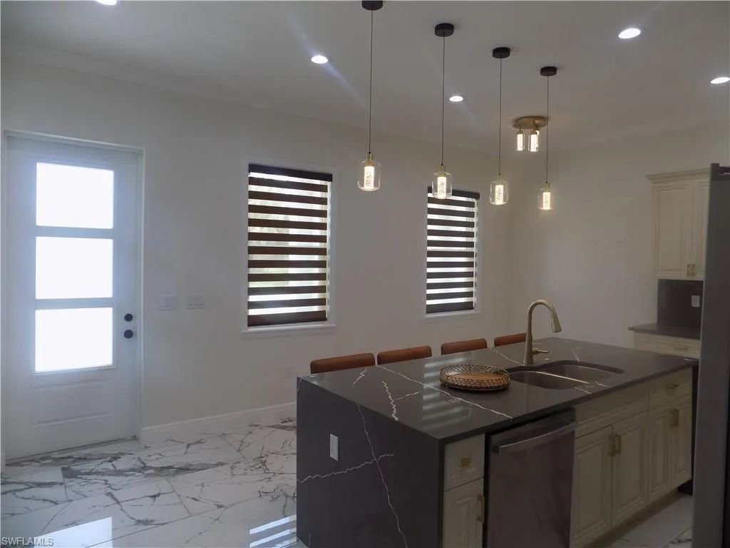 2924 Dunbar AVE, Fort Myers, FL 33916,225055784