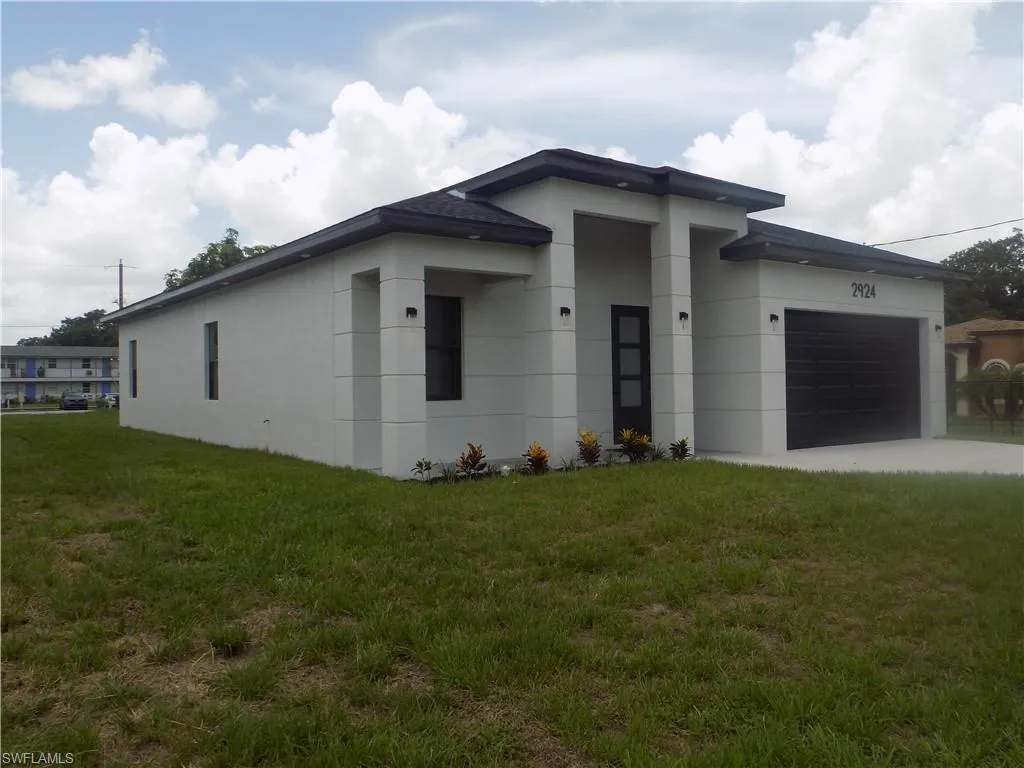 2924 Dunbar AVE, Fort Myers, FL 33916,225055784