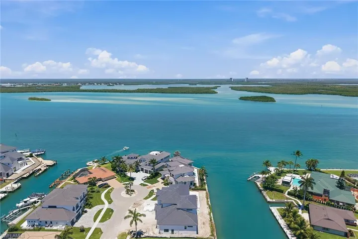 975 Sundrop Ct, Marco Island, Florida 34145