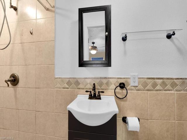 Master Bath w/ Showerf