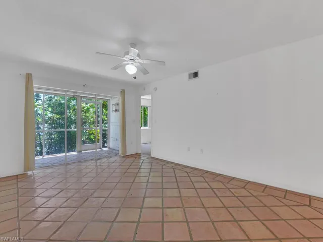 3071  Sandpiper Bay  CIR, Naples, FL 34112