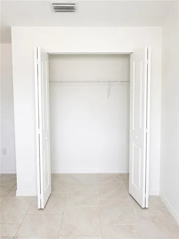 Closet Bedroom 1