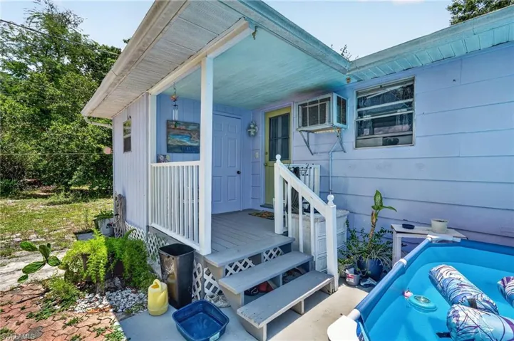 9044 Somerset Ln, Bonita Springs, Florida 34135