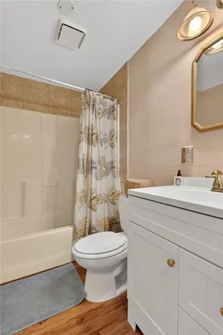 9044 Somerset Ln, Bonita Springs, Florida 34135