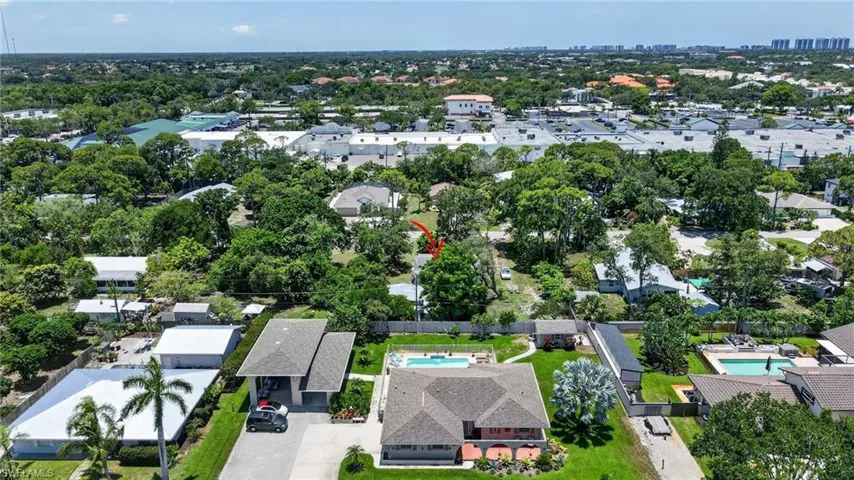 9044 Somerset Ln, Bonita Springs, Florida 34135