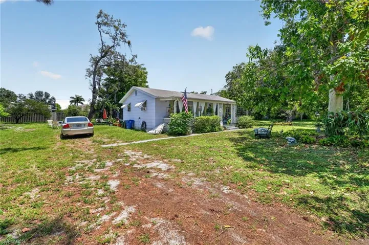9044 Somerset Ln, Bonita Springs, Florida 34135