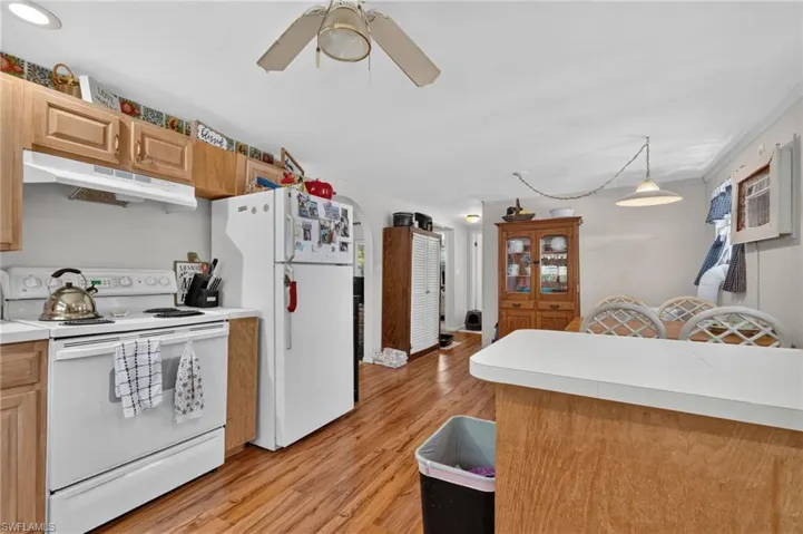 9044 Somerset Ln, Bonita Springs, Florida 34135