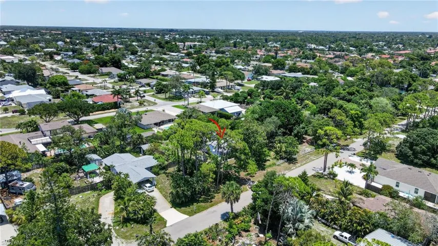 9044 Somerset Ln, Bonita Springs, Florida 34135
