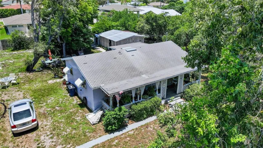 9044 Somerset Ln, Bonita Springs, Florida 34135