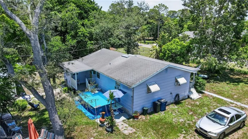 9044 Somerset Ln, Bonita Springs, Florida 34135