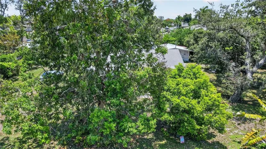 9044 Somerset Ln, Bonita Springs, Florida 34135