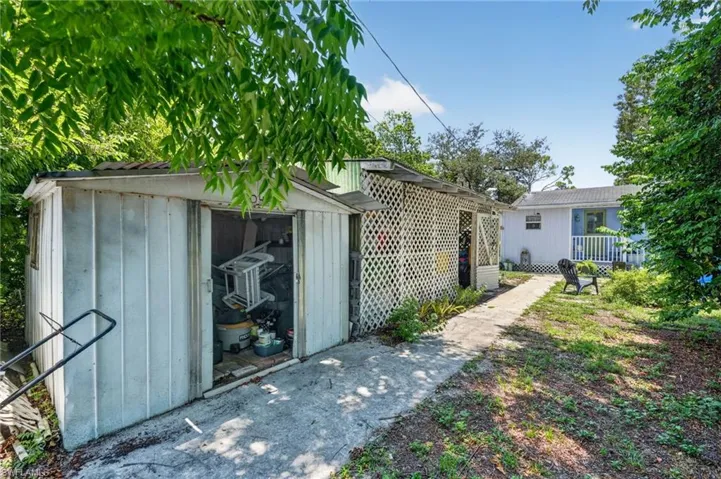 9044 Somerset Ln, Bonita Springs, Florida 34135