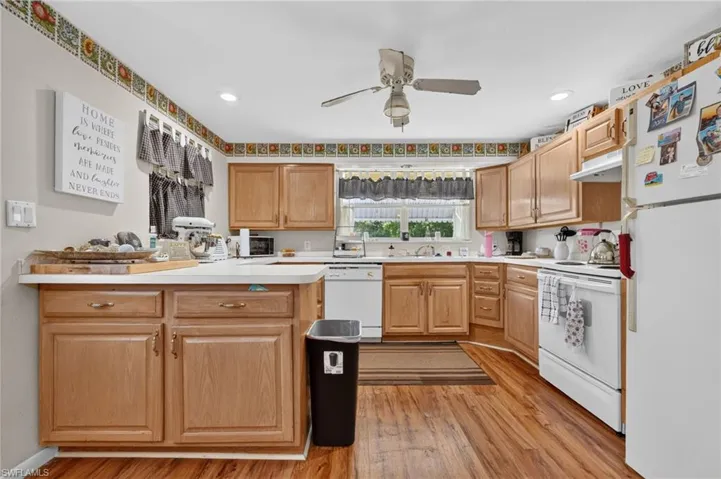 9044 Somerset Ln, Bonita Springs, Florida 34135