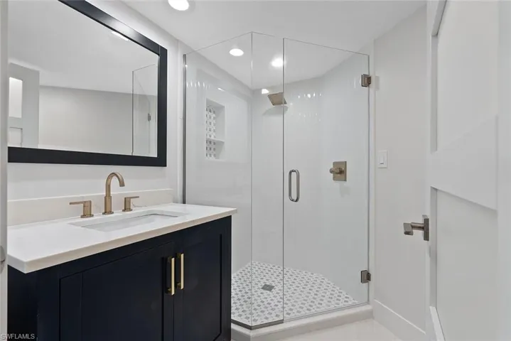 4901 Gulf Shore Blvd N 2103, Naples, Florida 34103