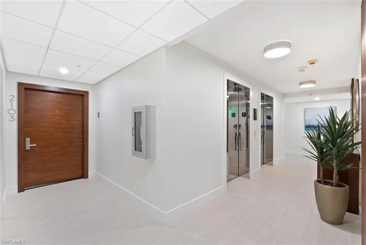 4901 Gulf Shore Blvd N 2103, Naples, Florida 34103