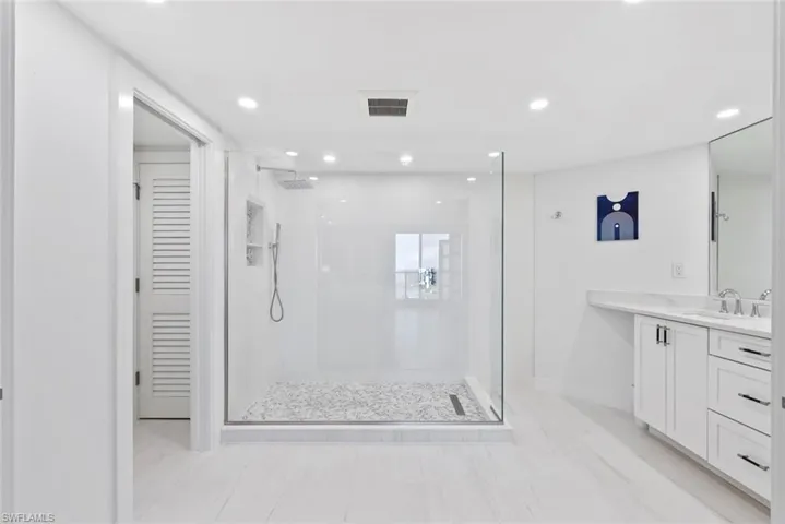 4901 Gulf Shore Blvd N 2103, Naples, Florida 34103
