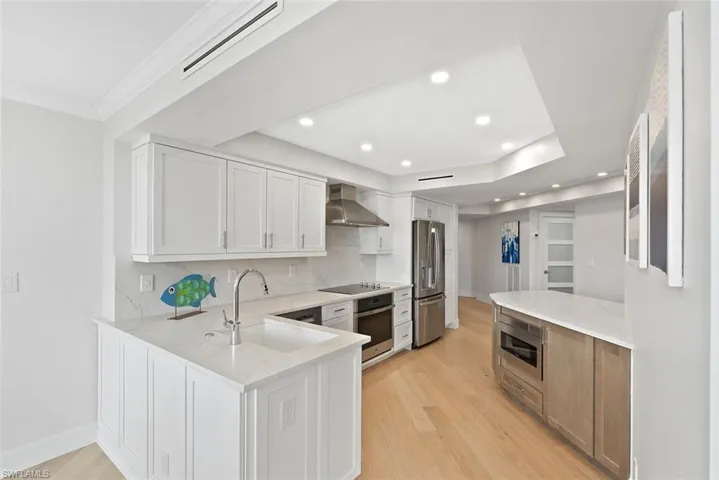4901 Gulf Shore Blvd N 2103, Naples, Florida 34103