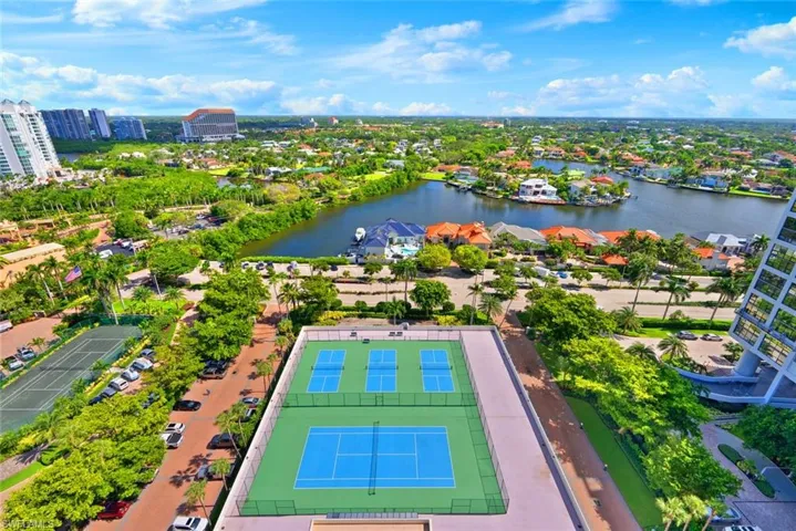 4901 Gulf Shore Blvd N 2103, Naples, Florida 34103