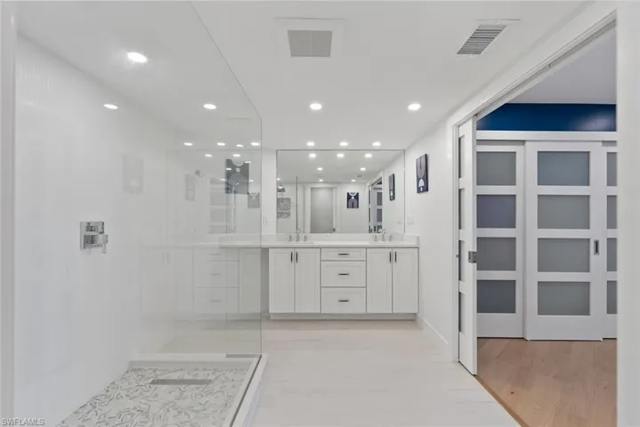 4901 Gulf Shore Blvd N 2103, Naples, Florida 34103