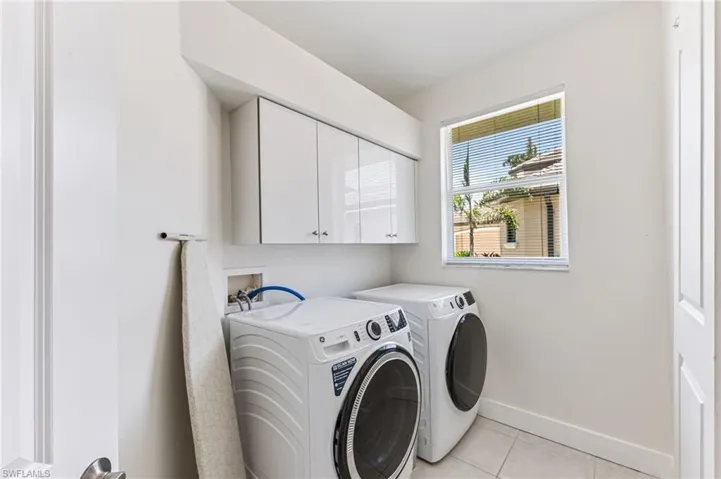View of patio / terrace featuring a ceiling fan and outdoor dining space
