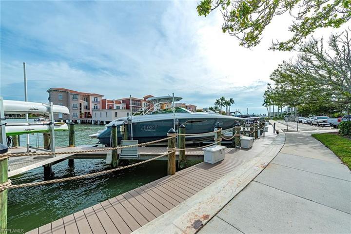 4090  Gulf Shore N BLVD, Naples, FL 34103