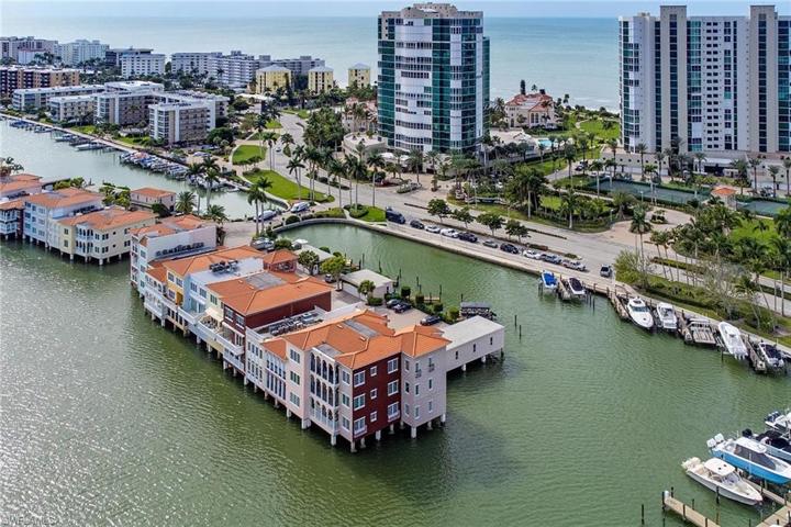 4090  Gulf Shore N BLVD, Naples, FL 34103