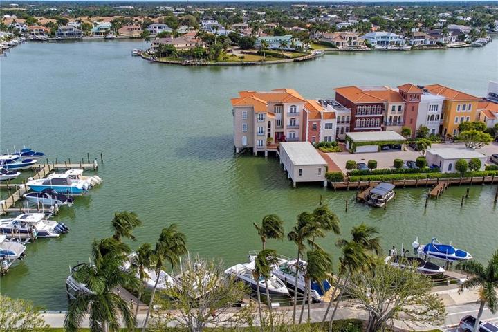 4090  Gulf Shore N BLVD, Naples, FL 34103