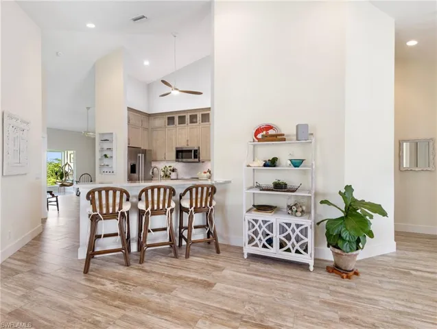 Dining area and breakfast bar
