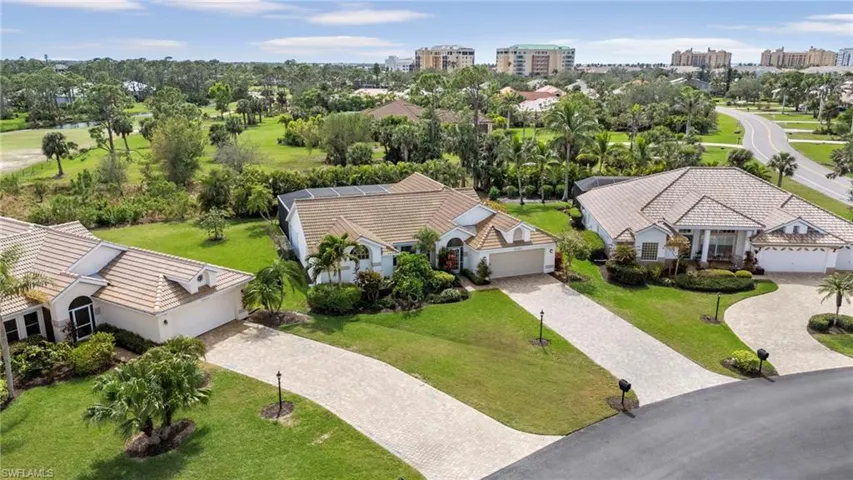 Birds eye view of property