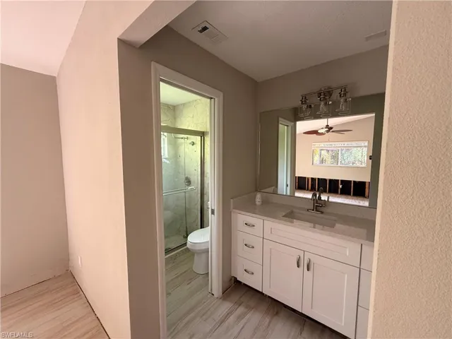 6468 Royal Woods Dr, Fort Myers, Florida 33908
