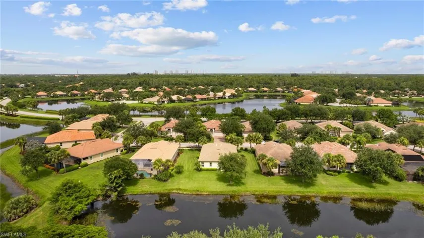 26351  Stonewall  LN, Bonita Springs, FL 34135