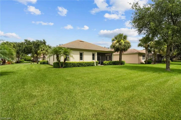 26351  Stonewall  LN, Bonita Springs, FL 34135