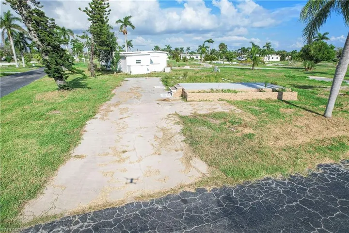 28  Dogwood  WAY, Fort Myers, FL 33908