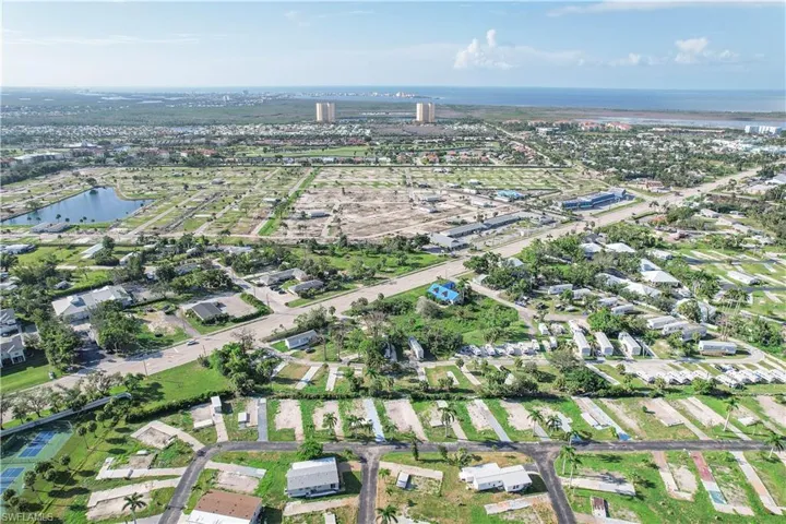 28  Dogwood  WAY, Fort Myers, FL 33908