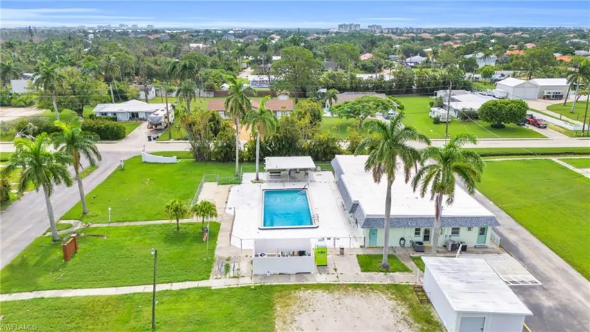 Birds eye view of property