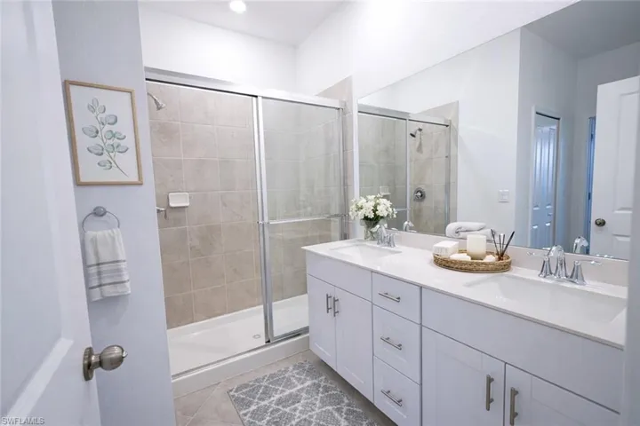 Master Bath - Virtual Staged