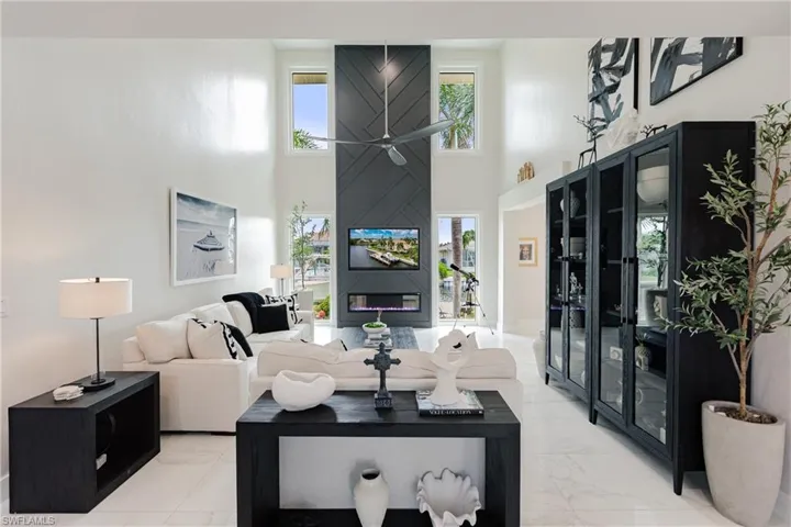 1045 Cottonwood Ct, Marco Island, Florida 34145