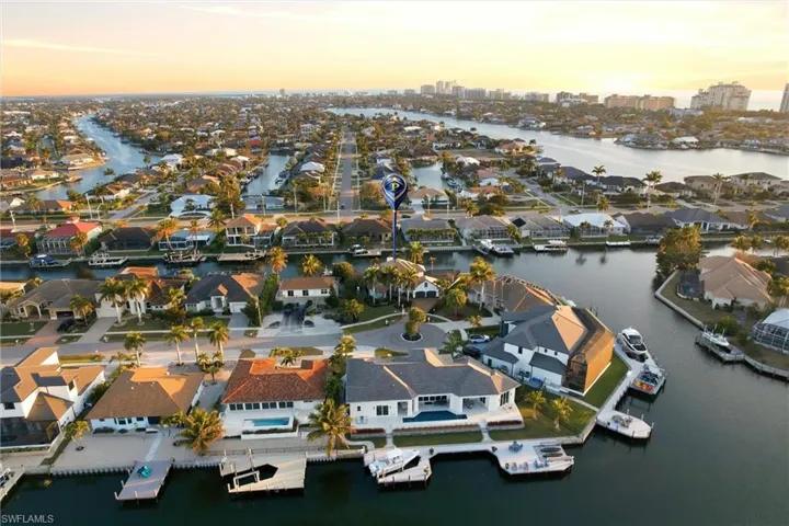 1045 Cottonwood Ct, Marco Island, Florida 34145